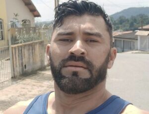 Oliver: Thiago de Oliveira aposta na música e nos sonhos para conquistar espaço no cenário artístico brasileiro